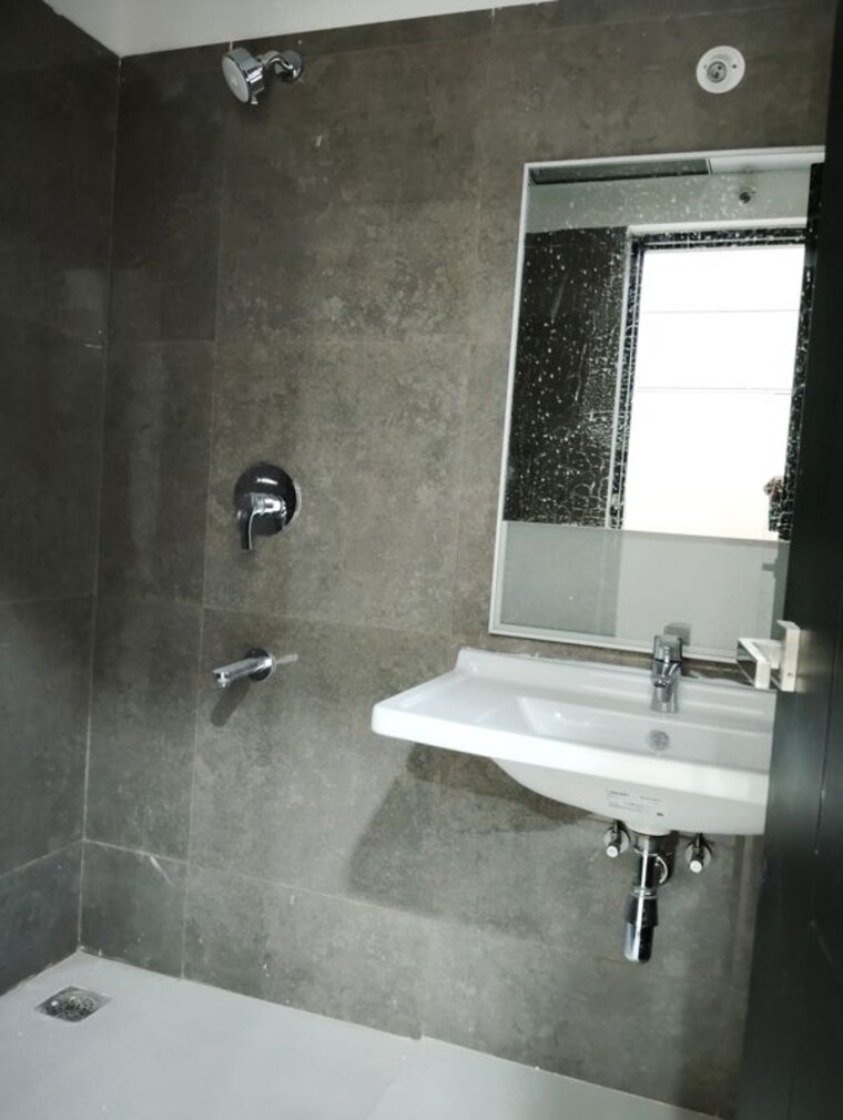 Bathroom, rajapushpa-provincia 3 Bedroom 1715 Sq.Ft. Apartment In Narsingi Hyderabad 10760572