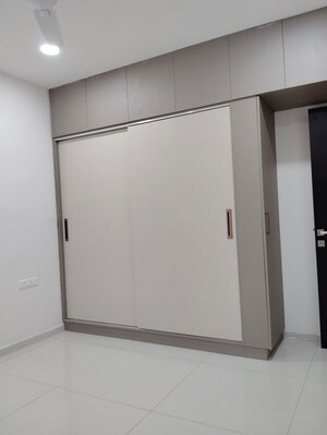 Room in 3 BHK Apartment at Rajapushpa Provincia, Narsingi – for Rent