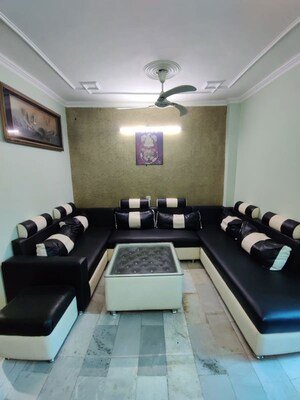 Team Area in 2 BHK Builder Floor at Malviya Nagar – for Rent