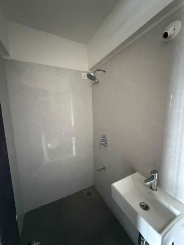 Bathroom, shreeji-plaza 1 Bedroom 430 Sq.Ft. Apartment In Malad West Mumbai 10760588