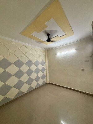 Room in 2 BHK Builder Floor at Uttam Nagar – for Rent