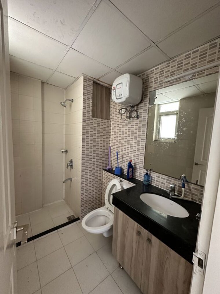 Attached Bathroom, bptp-park-prime 3.5 Bedroom 2100 Sq.Ft. Apartment In Sector 66 Gurgaon 10760601