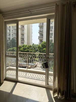 Room in 3.5 BHK Apartment at BPTP Park Prime, Sector 66 – for Rent