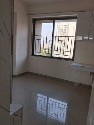 Room in 3 BHK Apartment at Vishwanath Maher Homes, Shela – for Rent