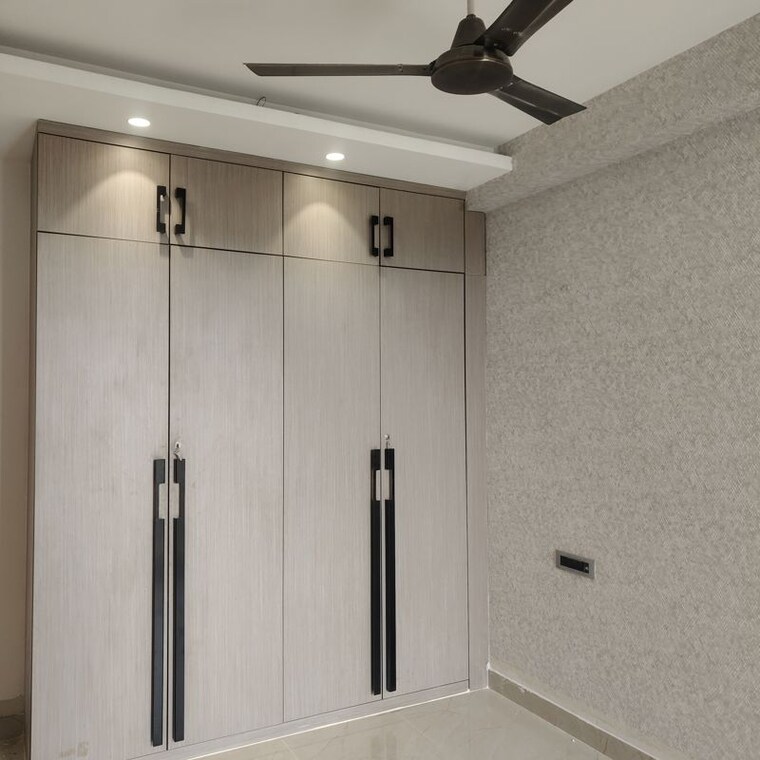 undefined, dlf phase i 4 Bedroom 4200 Sq.Ft. Builder Floor In Dlf Phase I Gurgaon 10760620