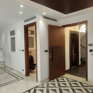 Building Lobby in 4 BHK Builder Floor at Dlf Phase I – for Sale