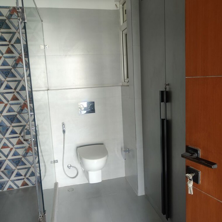 Bathroom, dlf phase i 4 Bedroom 4200 Sq.Ft. Builder Floor In Dlf Phase I Gurgaon 10760620