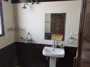 Bathroom in 1 BHK Independent House at Sector 17 – for Rent