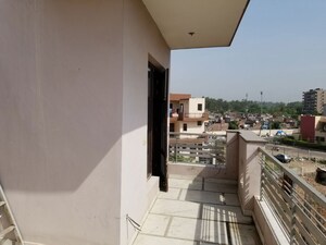 1 BHK Independent House – Exterior View View at Sector 17 - for Rent
