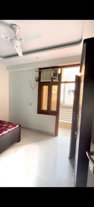 3 BHK Builder Floor For Rent in Sarfabad Village