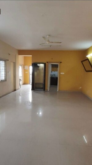 Room in 2 BHK Apartment at Bts Layout – for Sale
