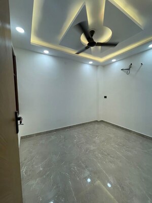 Room in 2 BHK Builder Floor at Govindpuri – for Rent