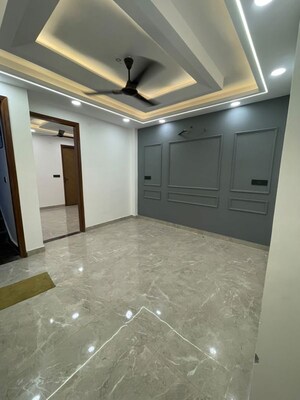 Room in 2 BHK Builder Floor at Govindpuri – for Rent