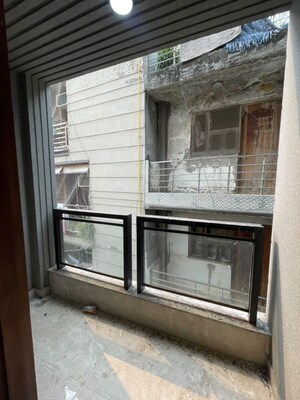 Room in 2 BHK Builder Floor at Govindpuri – for Rent