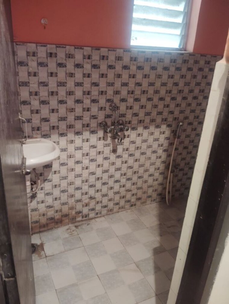 Bathroom, tupudana 3 Bedroom 1300 Sq.Ft. Apartment In Tupudana Ranchi 10760700