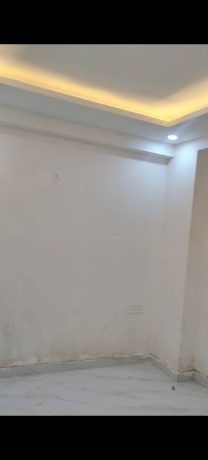 Room in 2 BHK Builder Floor at Sarfabad Village – for Sale