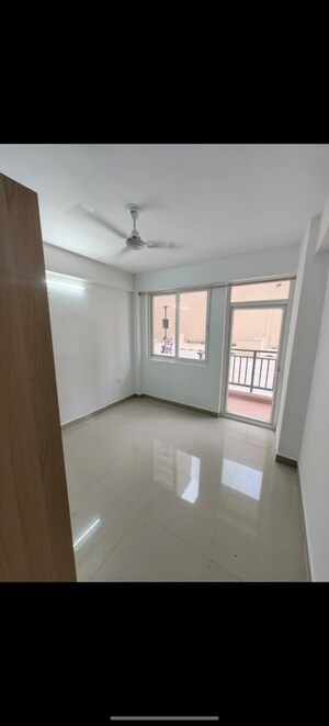 3 BHK Apartment For Sale in Signature Global City 81, Sector 81