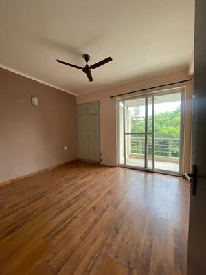 Room in 3.5 BHK Builder Floor at Orchid Island, Sector 51 – for Sale