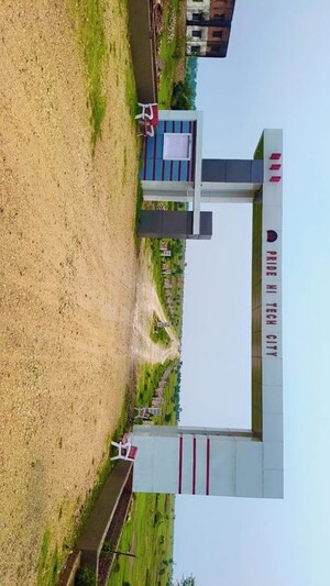   Plot at Maruti Villa, Rohania – for Sale