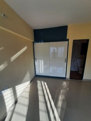 Furnished Amenities in 3 BHK Apartment at Hubtown Greenwoods, Vartak Nagar – for Rent