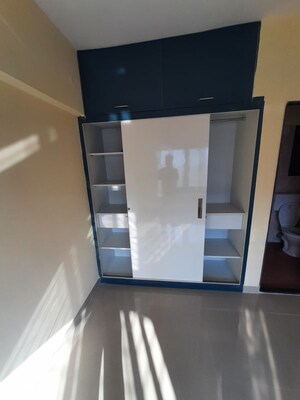 Room in 3 BHK Apartment at Hubtown Greenwoods, Vartak Nagar – for Rent