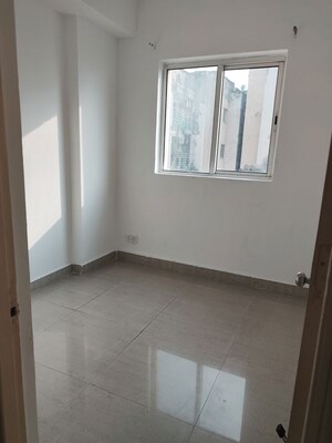 Room in 2.5 BHK Apartment at Paras Tierea, Sector 137 – for Sale