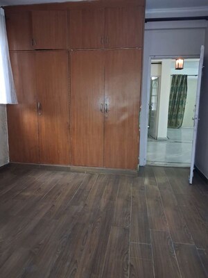 Room in 3.5 BHK Builder Floor at Orchid Island, Sector 51 – for Rent