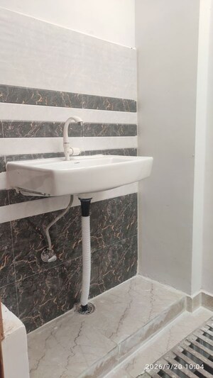 Bathroom in 1 RK Independent House at Arjunganj – for Rent
