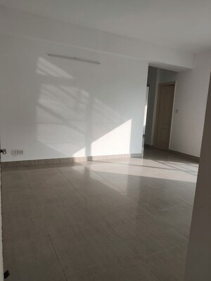 Room in 2.5 BHK Apartment at Paras Tierea, Sector 137 – for Sale
