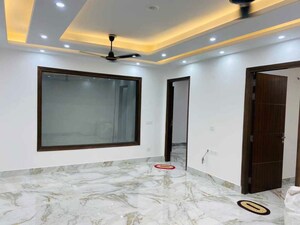 Room in 2 BHK Builder Floor at Vasant Kunj – for Sale