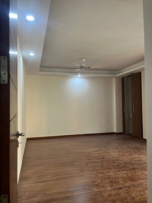 Room in 2 BHK Builder Floor at Vasant Kunj – for Sale