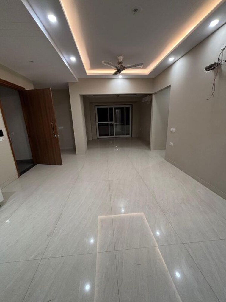 Room, freedom fighters enclave 3 Bedroom 2000 Sq.Ft. Apartment In Freedom Fighters Enclave Delhi 10760889
