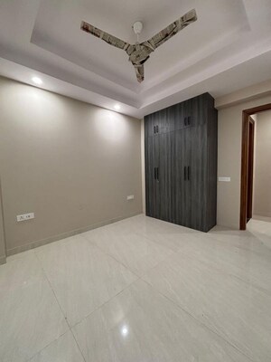 Room in 3 BHK Apartment at Freedom Fighters Enclave – for Rent