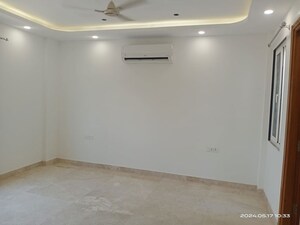 Room in 3 BHK Apartment at Freedom Fighters Enclave – for Rent