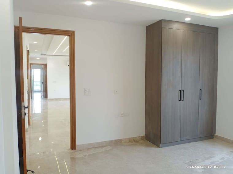 Room, freedom fighters enclave 3 Bedroom 2000 Sq.Ft. Apartment In Freedom Fighters Enclave Delhi 10760905