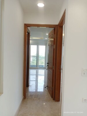 Room in 3 BHK Apartment at Freedom Fighters Enclave – for Rent
