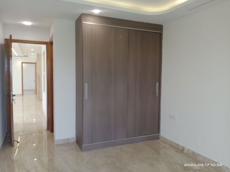 Room, freedom fighters enclave 3 Bedroom 2000 Sq.Ft. Apartment In Freedom Fighters Enclave Delhi 10760905