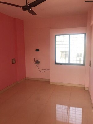 Room in 2 BHK Apartment at Chandan Nagar – for Rent