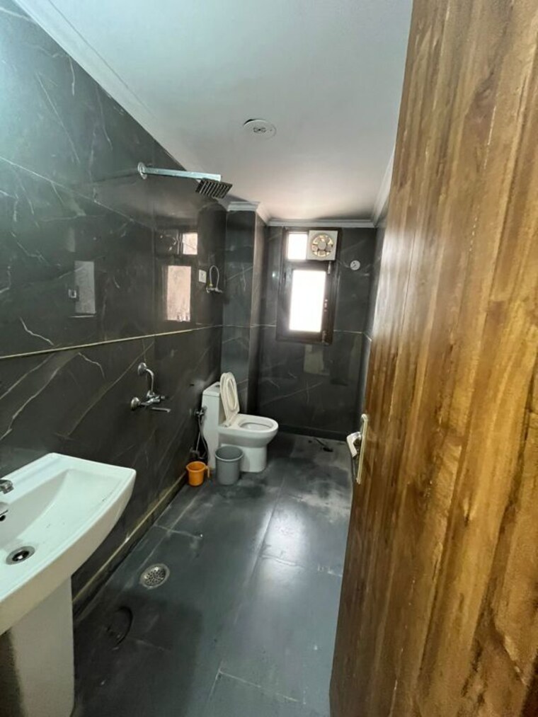 Washroom, chattarpur 2 Bedroom 900 Sq.Ft. Builder Floor In Chattarpur Delhi 10760913
