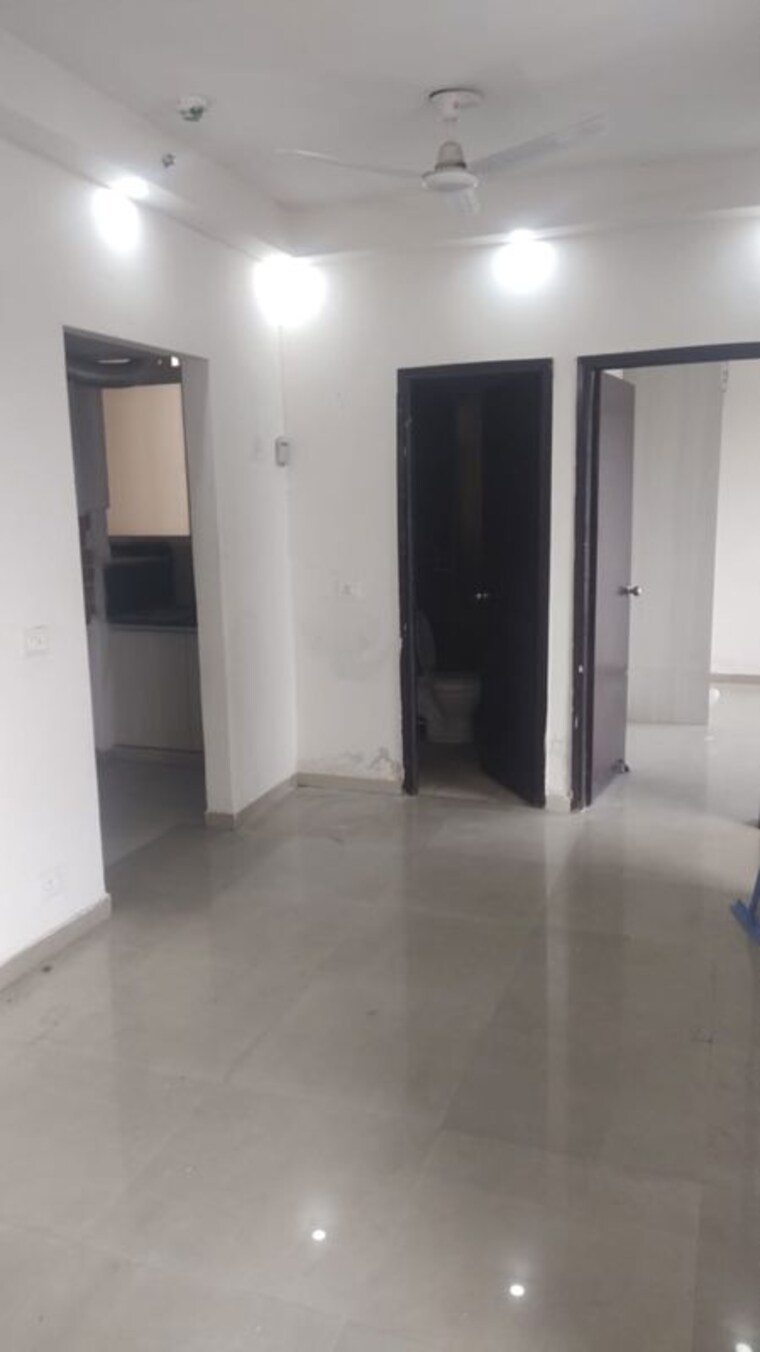 Room, mahagun-mywoods-ii 2 Bedroom 935 Sq.Ft. Apartment In Sector 16c Greater Noida Greater Noida 10760916