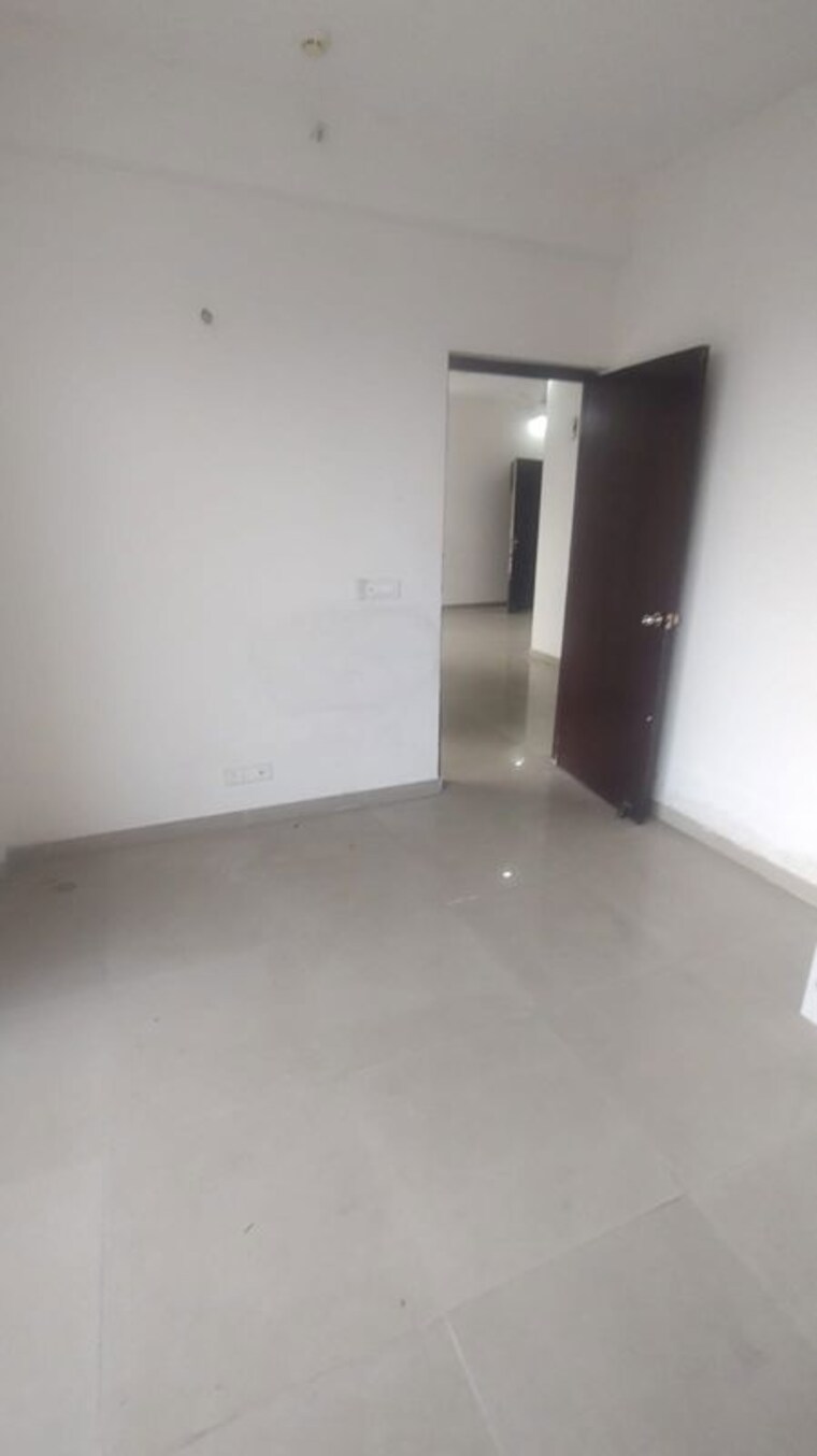 Room, mahagun-mywoods-ii 2 Bedroom 935 Sq.Ft. Apartment In Sector 16c Greater Noida Greater Noida 10760916