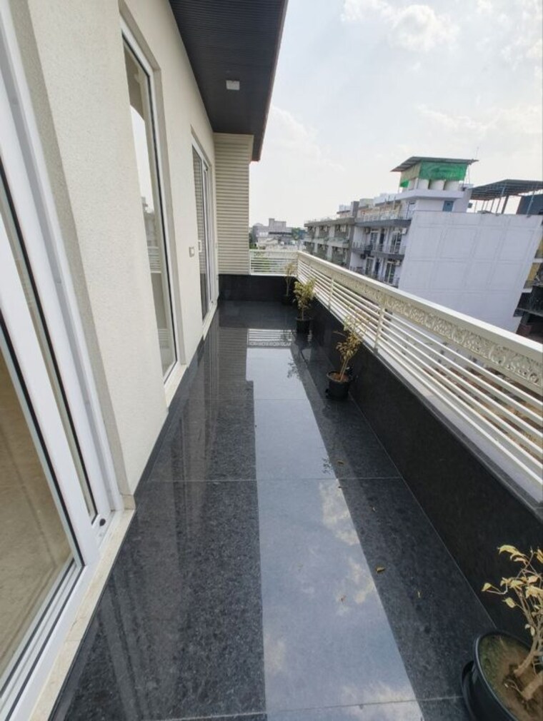 Balcony, ireo-city-plots 4 Bedroom 3800 Sq.Ft. Apartment In Sector 60 Gurgaon 10760923