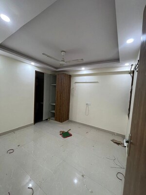 Room in 2 BHK Builder Floor at Chattarpur – for Rent