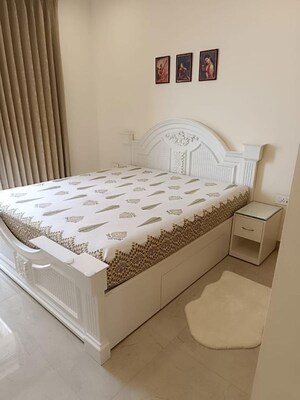 Bedroom in 2 BHK Builder Floor at Sector 105 – for Rent