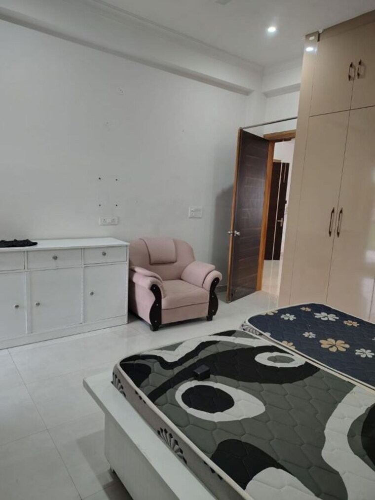 Team Area, sector 105 2 Bedroom 1742 Sq.Ft. Builder Floor In Sector 105 Noida 10760937