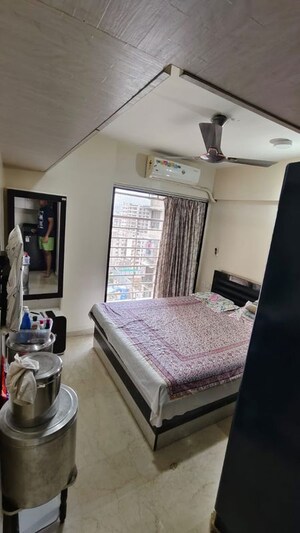 Team Area in 2 BHK Apartment at Sangam Veda, Andheri East – for Rent