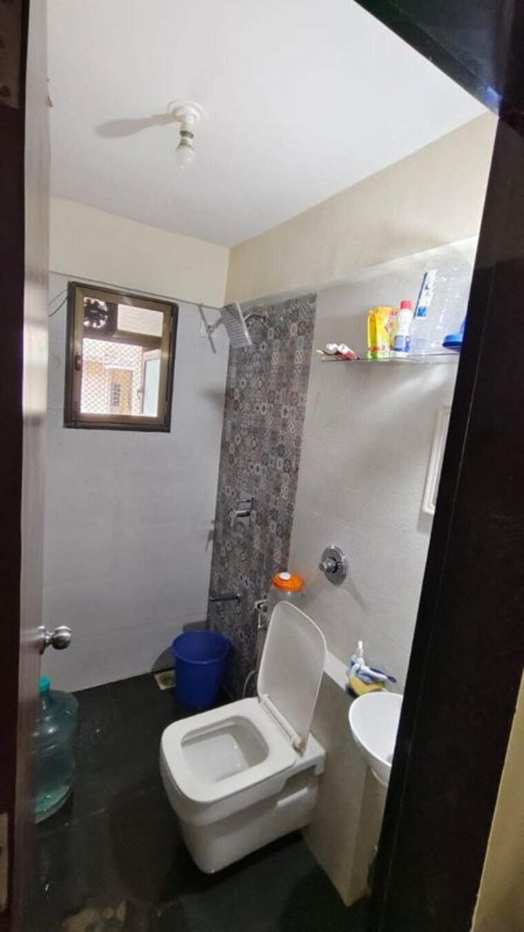 Bathroom, sangam-veda 2 Bedroom 617 Sq.Ft. Apartment In Andheri East Mumbai 10760897