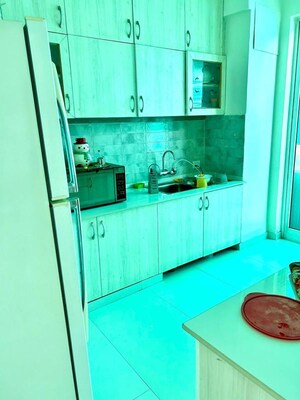 Bathroom in 3 BHK Apartment at Vatika City, Sector 49 – for Rent