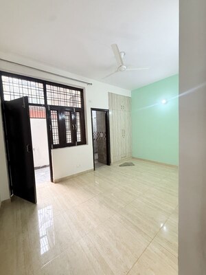 Room in 2 BHK Independent House at Sector 105 – for Rent