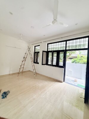 Room in 2 BHK Independent House at Sector 105 – for Rent